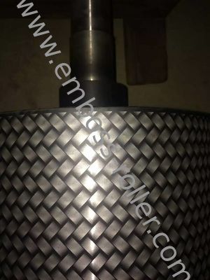 Roller de gravure en relief au laser pour cuir et tissus pressés