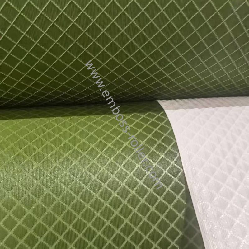 Largeur 600-1600 mm Rouleau en relief avec longue durée de vie et dureté de surface HV1100/HRC62